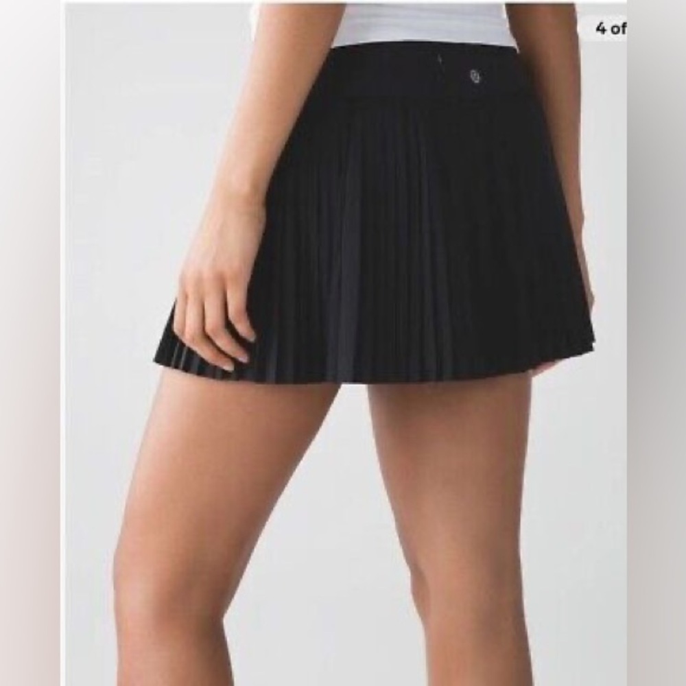 Lululemon Womens SZ 6 Pleat To Street Black Pleated Mini Skirt Skort II - Picture 3 of 9